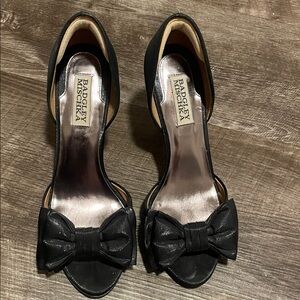 Badgley Mischka Black Heels with Bow Accent